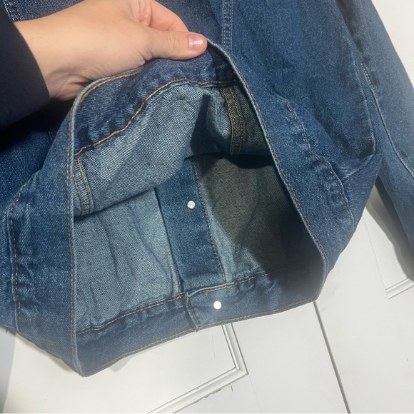 Levi's Trucker Denim Jacket Darker Wash Kid's Size Large / Women's Small Blue - Picture 8 of 9